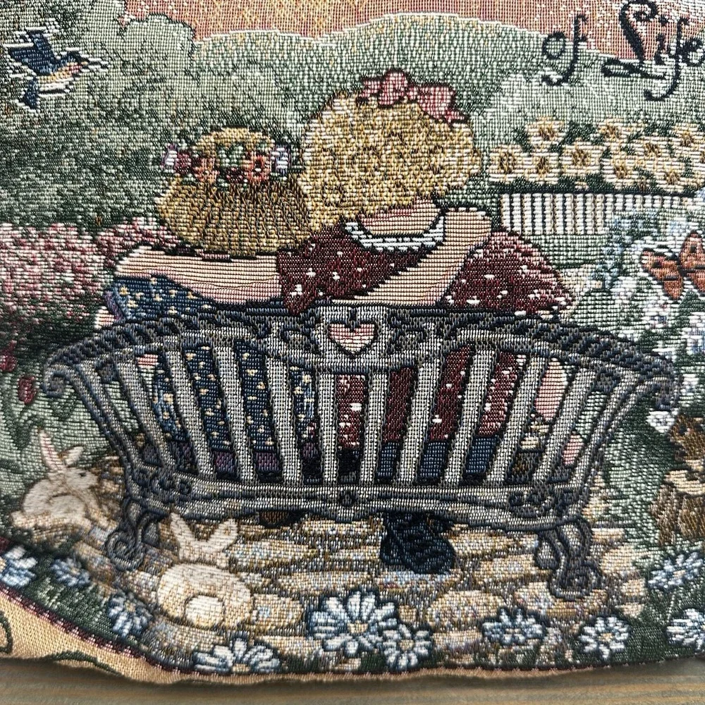 Throw Pillow American Weavers Tapestry Garden Sisters‎ Love Gift 15